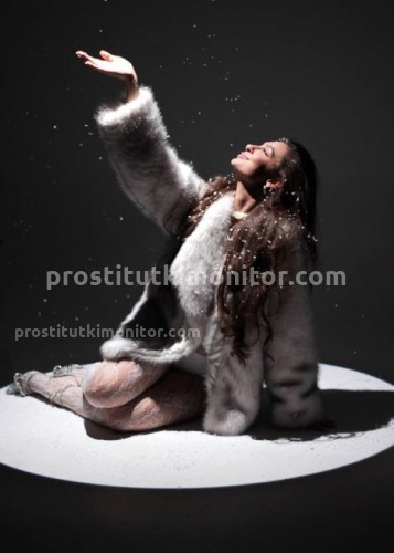 Оля, Г. Лодейное Поле