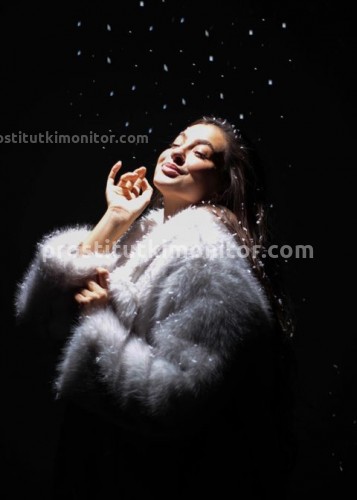 Оля, Г. Лодейное Поле